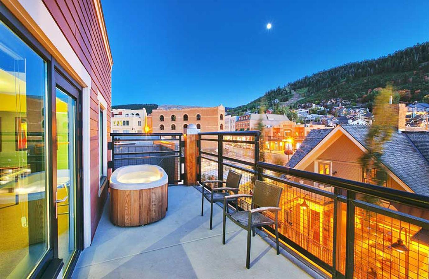 Main & Sky Villa Park City Eksteriør bilde