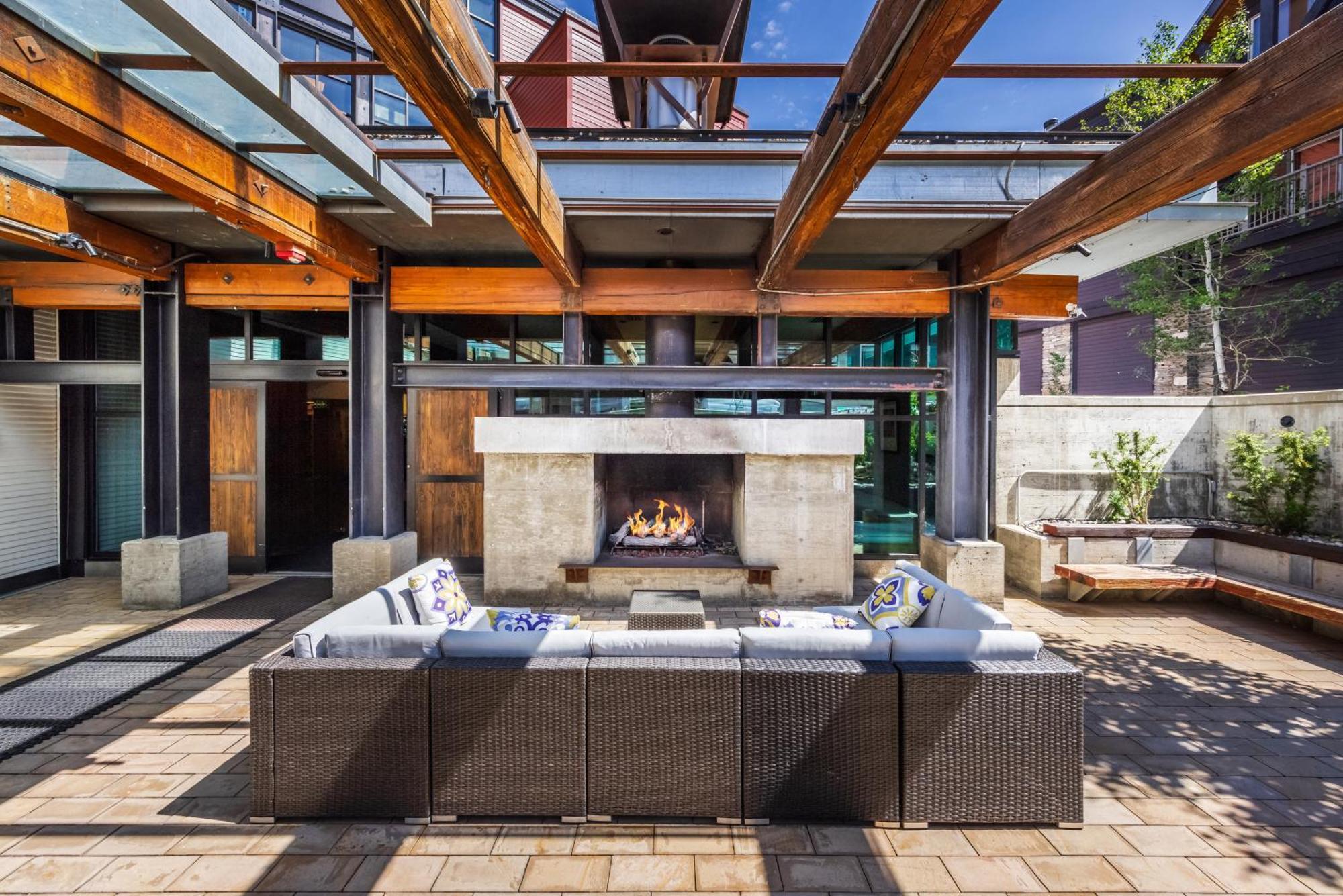 Main & Sky Villa Park City Eksteriør bilde
